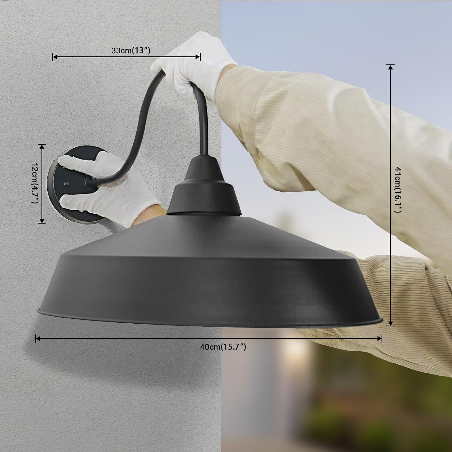 16" Black Dusk to Dawn Barn Light