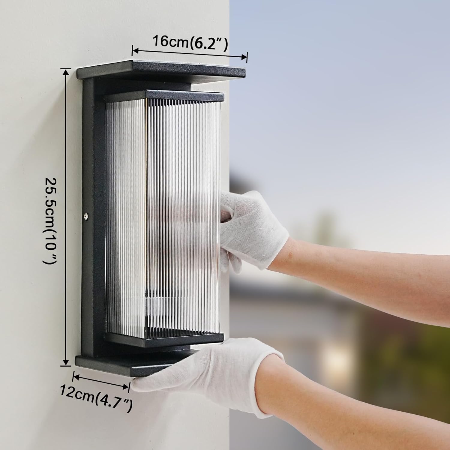 Outdoor Wall Lamp with Clear Glass Casing for Garage Doorway Entryway