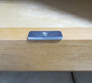 Magnetic Latch, Low Profile, Includes Strike Plate And Screws